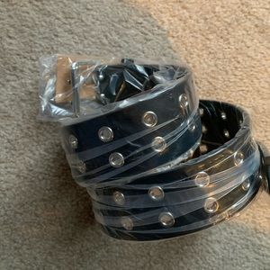 Brandy Melville grommet belt